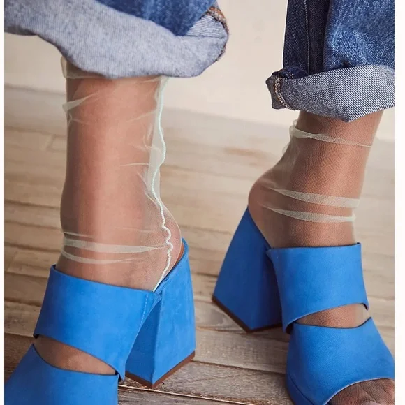 Free people gossamer green sheer socks new in package one size - Picture 1 of 3